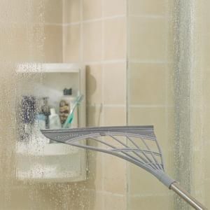 Magic broom – Viacúčelová čistiaca metla slider