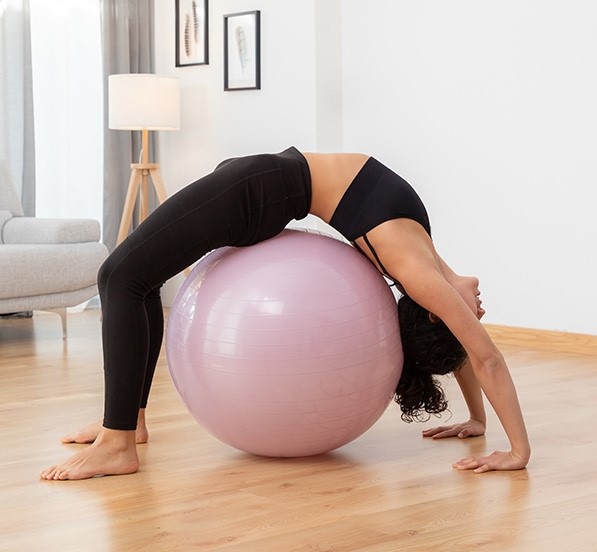 Yoga exercise ball – Cvičebná lopta na jogu slider